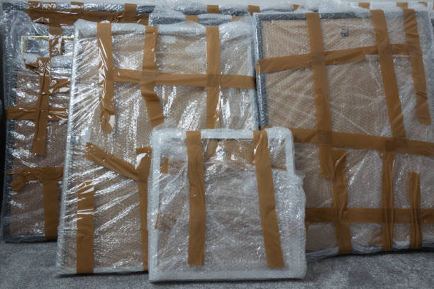 move fragile artwork